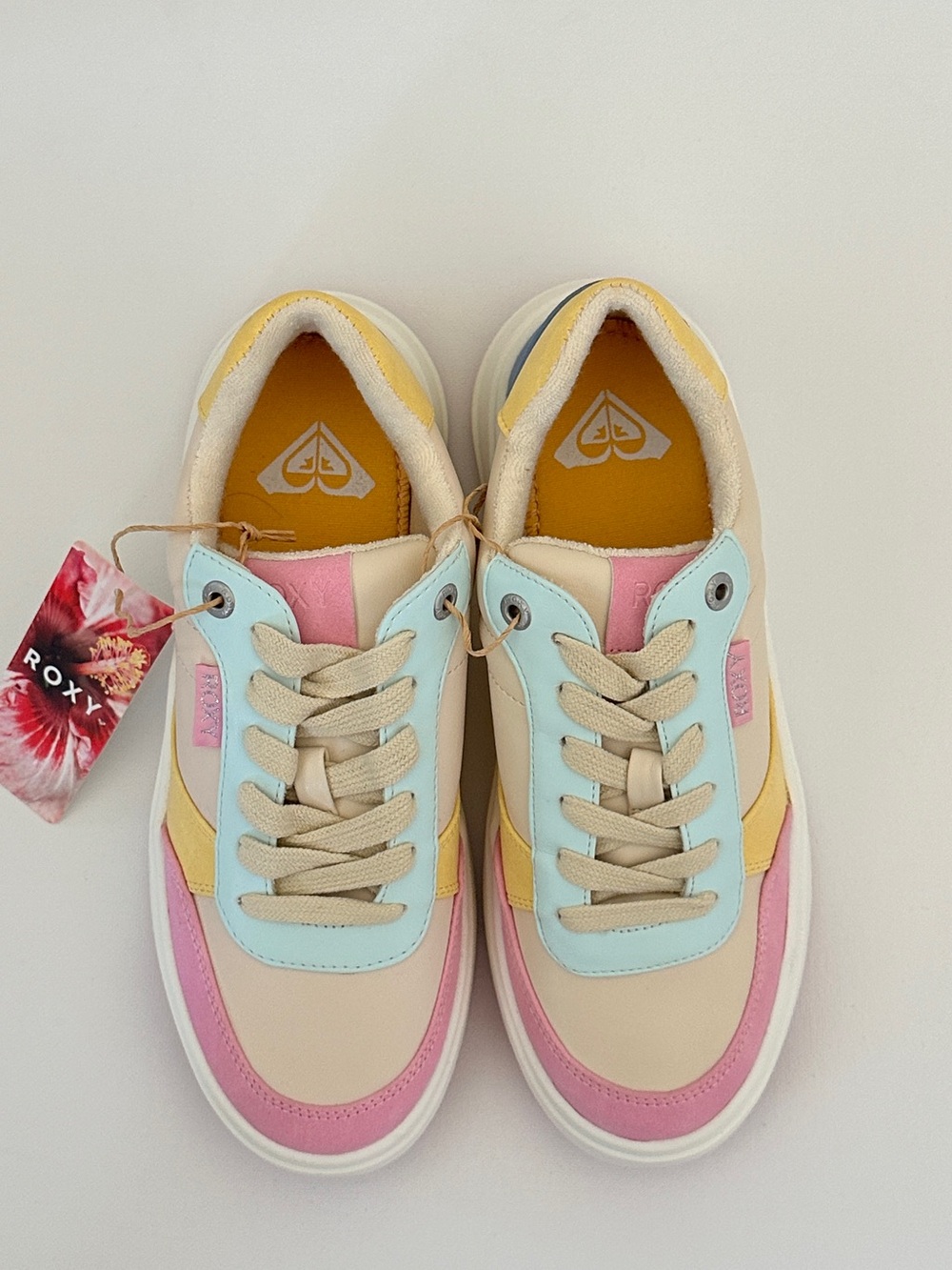 Roxy Tan Pink Blue Yellow Color-Block Sneakers Size 7 - Picture 2 of 12